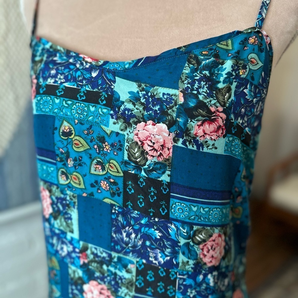 Robert Stock Limited 100% Silk Rose and Bandana Patterned Dress - Picture 5 of 9